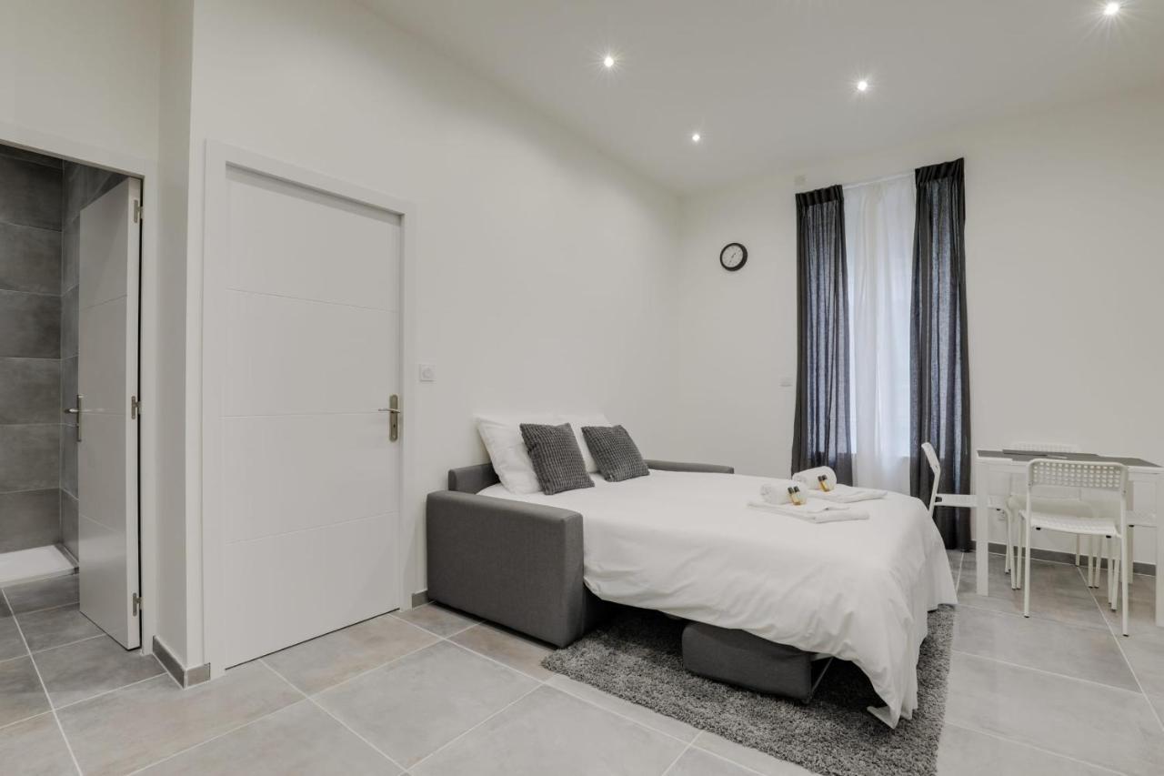 Апартаменты Guestready - 1-Br, 5 Minutes From Train Station Лион Экстерьер фото