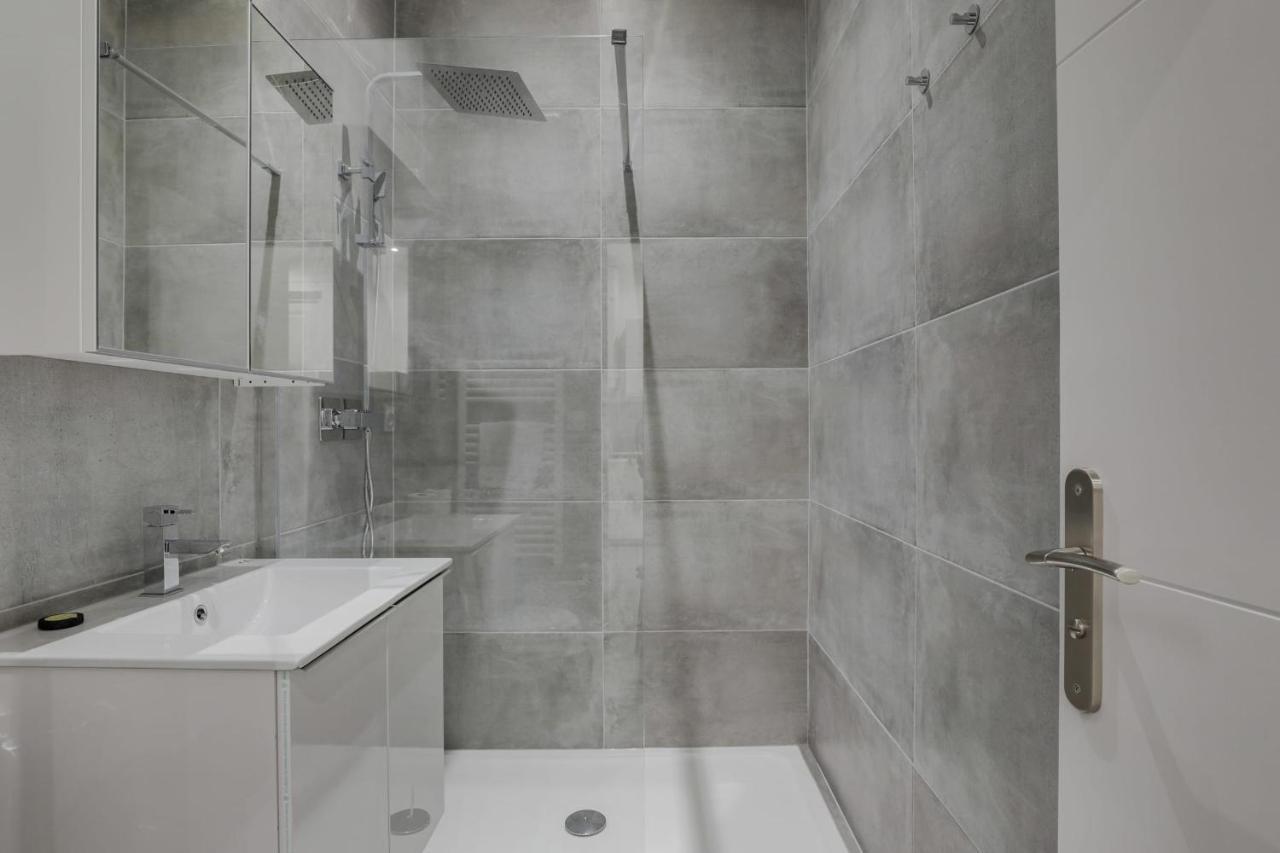 Апартаменты Guestready - 1-Br, 5 Minutes From Train Station Лион Экстерьер фото